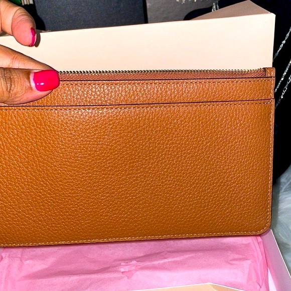 Kate Spade Wristlet Pebbled Leather - Picture 6 of 15